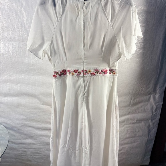 COPY - Savanna Jane Pink and White Embroidered Elegant Midi Dress - Picture 3 of 5